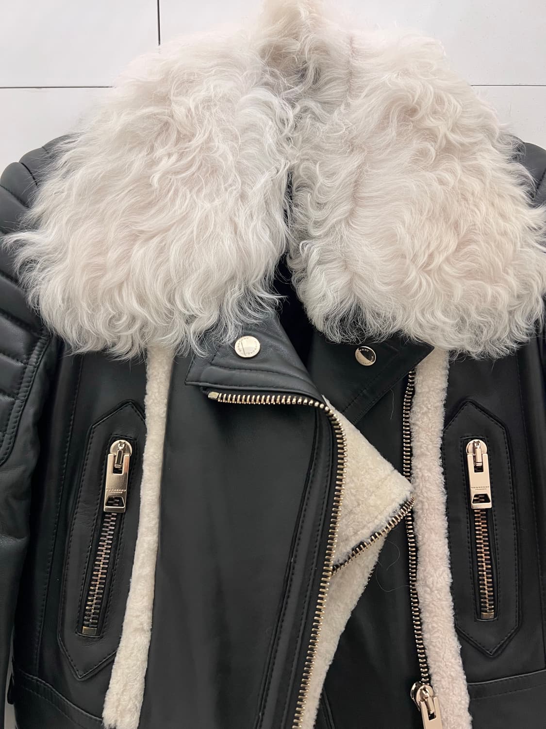 버버리 레더 무스탕 38 상품이미지2