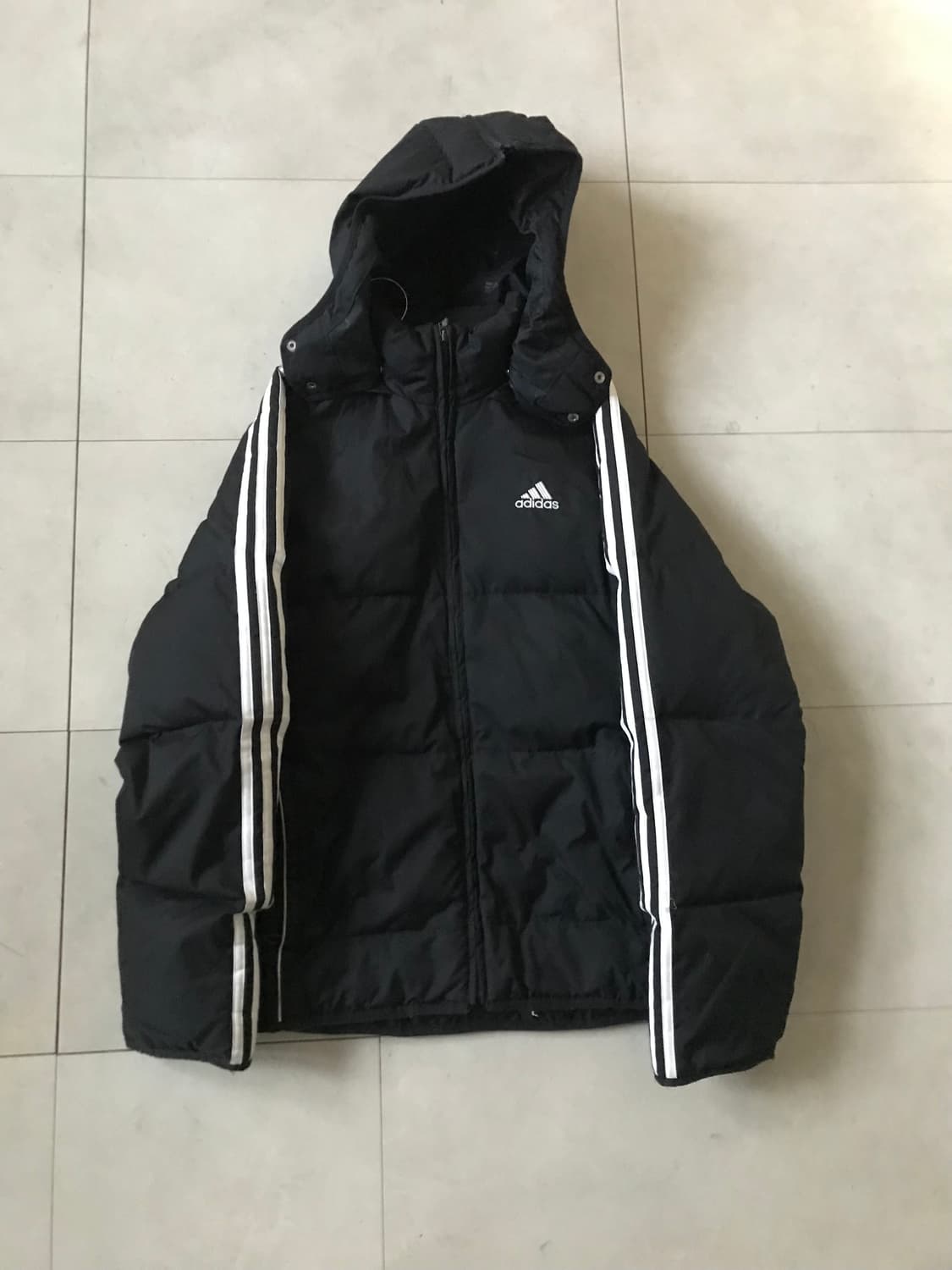 아디다스 00s 검흰 후드 패딩 상품이미지8