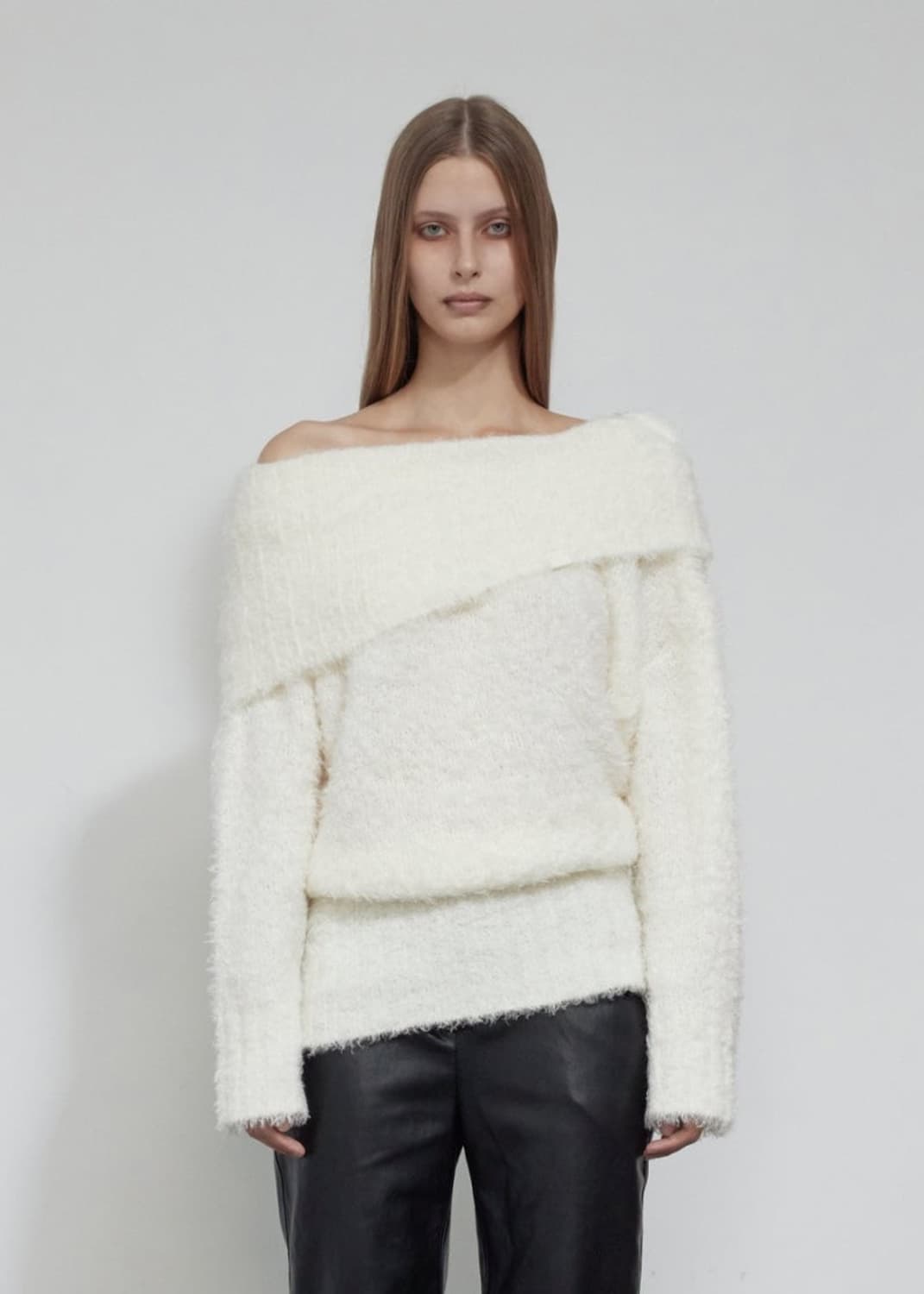 보헤미안서울 보헴서 오프숄더 부클 니트 아이보리 상품이미지1