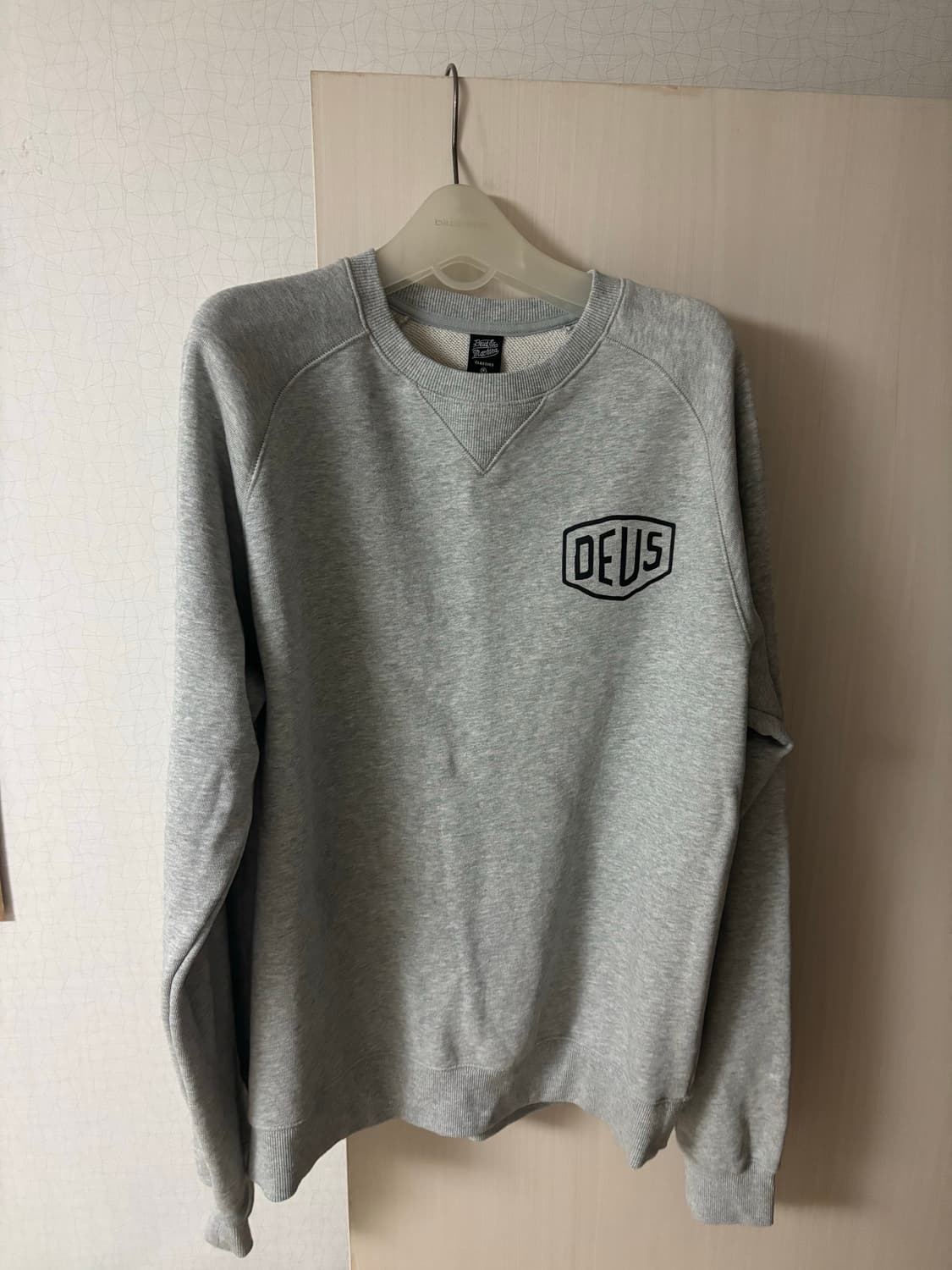 데우스 회색 맨투맨 상품이미지1