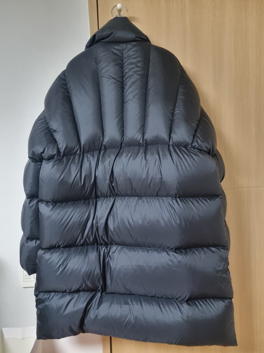 아크네스튜디오 패딩 블랙 48 상품이미지2