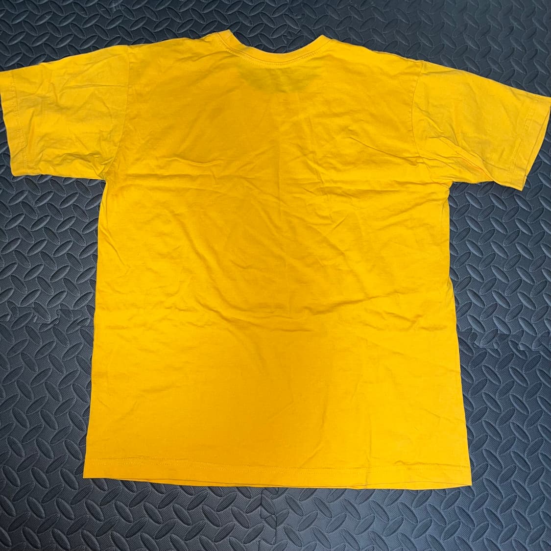 새상품) 노랑 기본 티샤스 M 상품이미지3