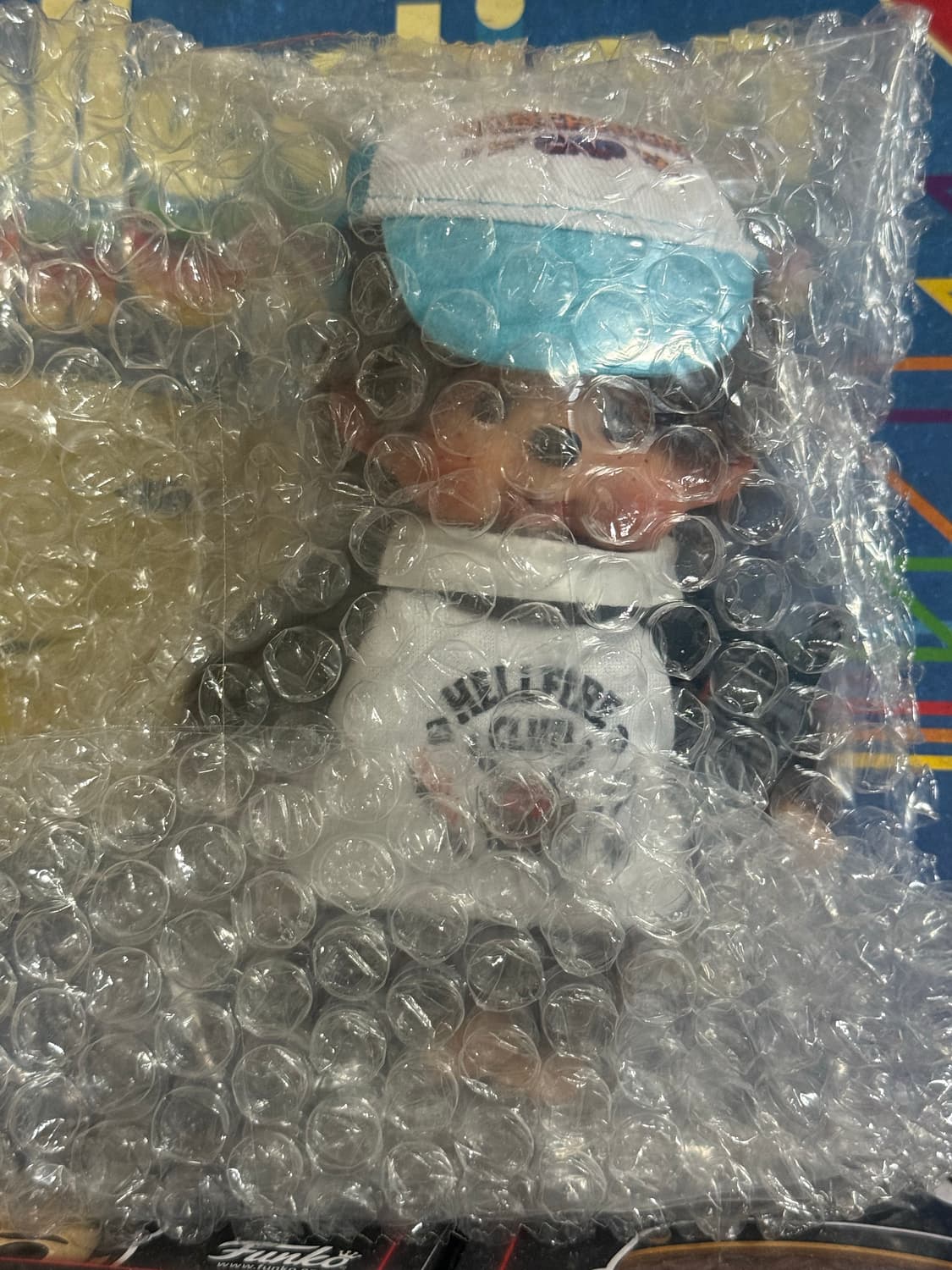 몬치치 x 기묘한 이야기 헬파이어 클럽 키체인 상품이미지2