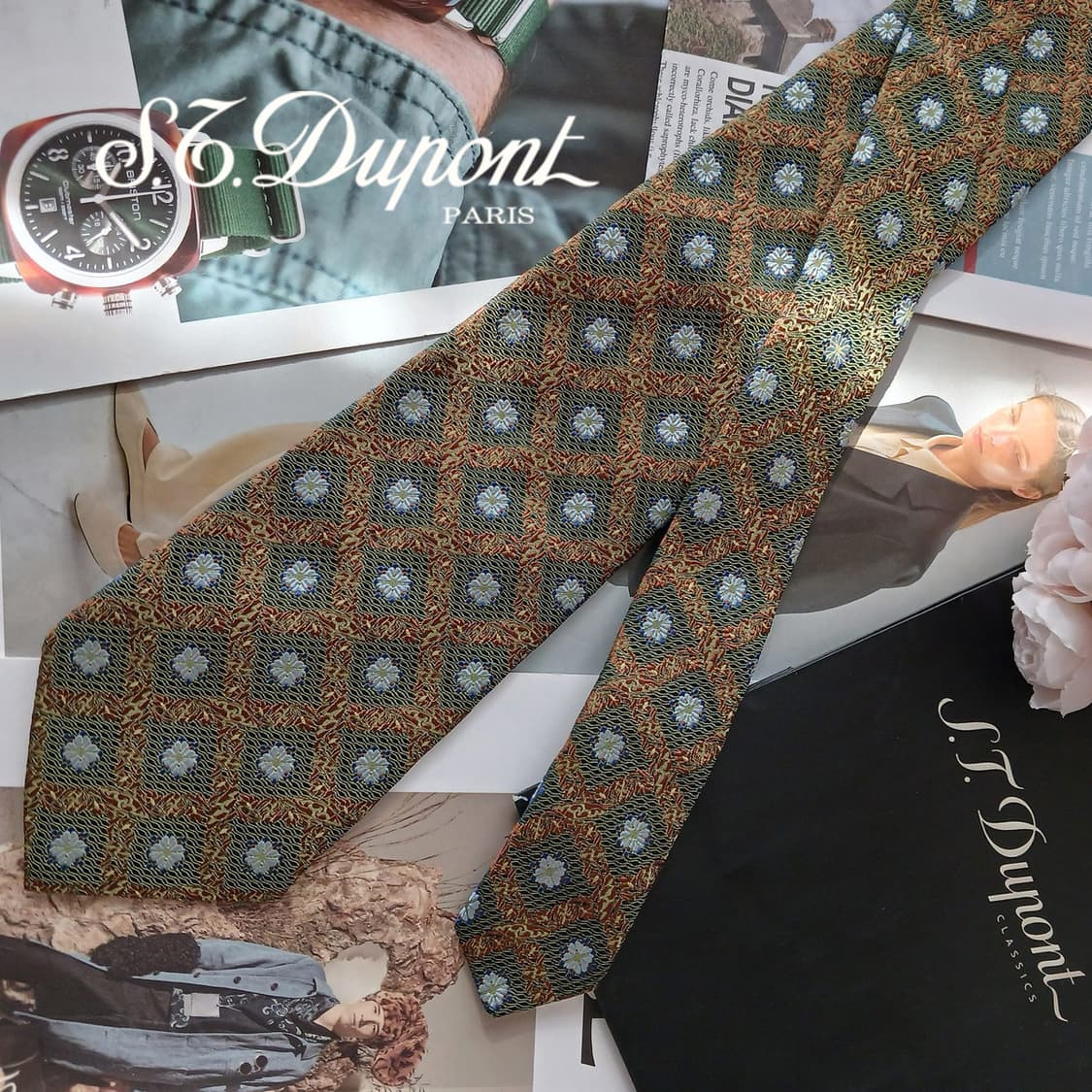 듀퐁 실크 브라운 플라워 자카드 넥타이 9.3cm A+등급 A18855
 상품이미지1