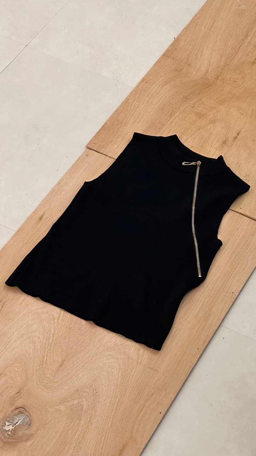 black side zipup sleeveless 상품이미지2