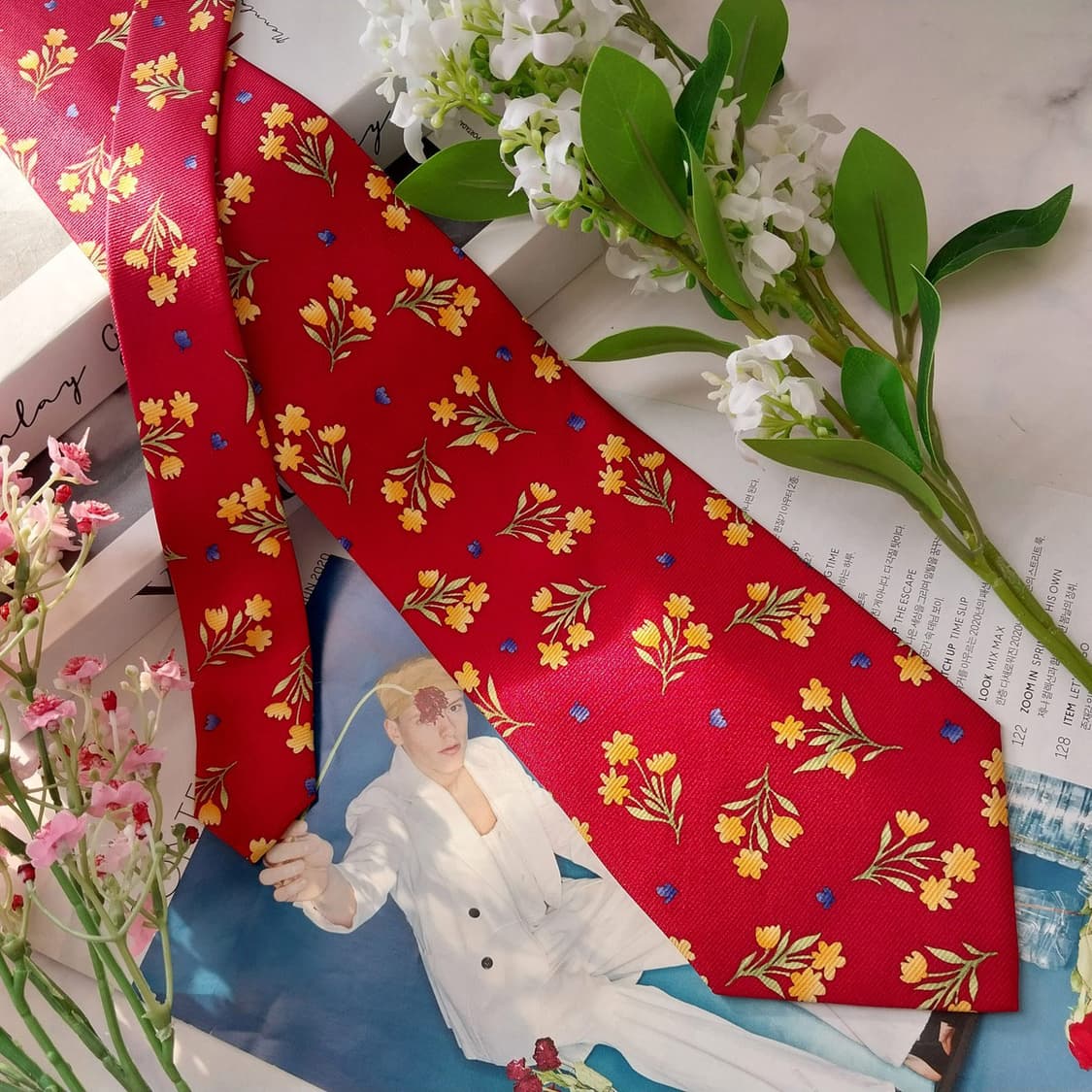 발망 실크 레드 플로럴 모티브 넥타이 9.9cm A+등급 K1604
 상품이미지3