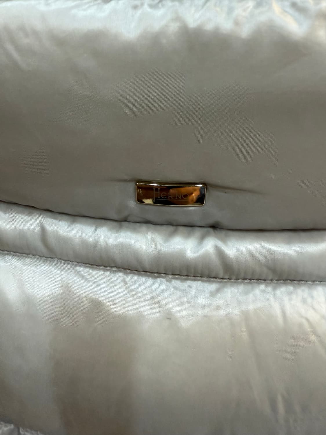 40/55 정품 에르노 아멜리아 하이넥 패딩 팝니다 상품이미지9