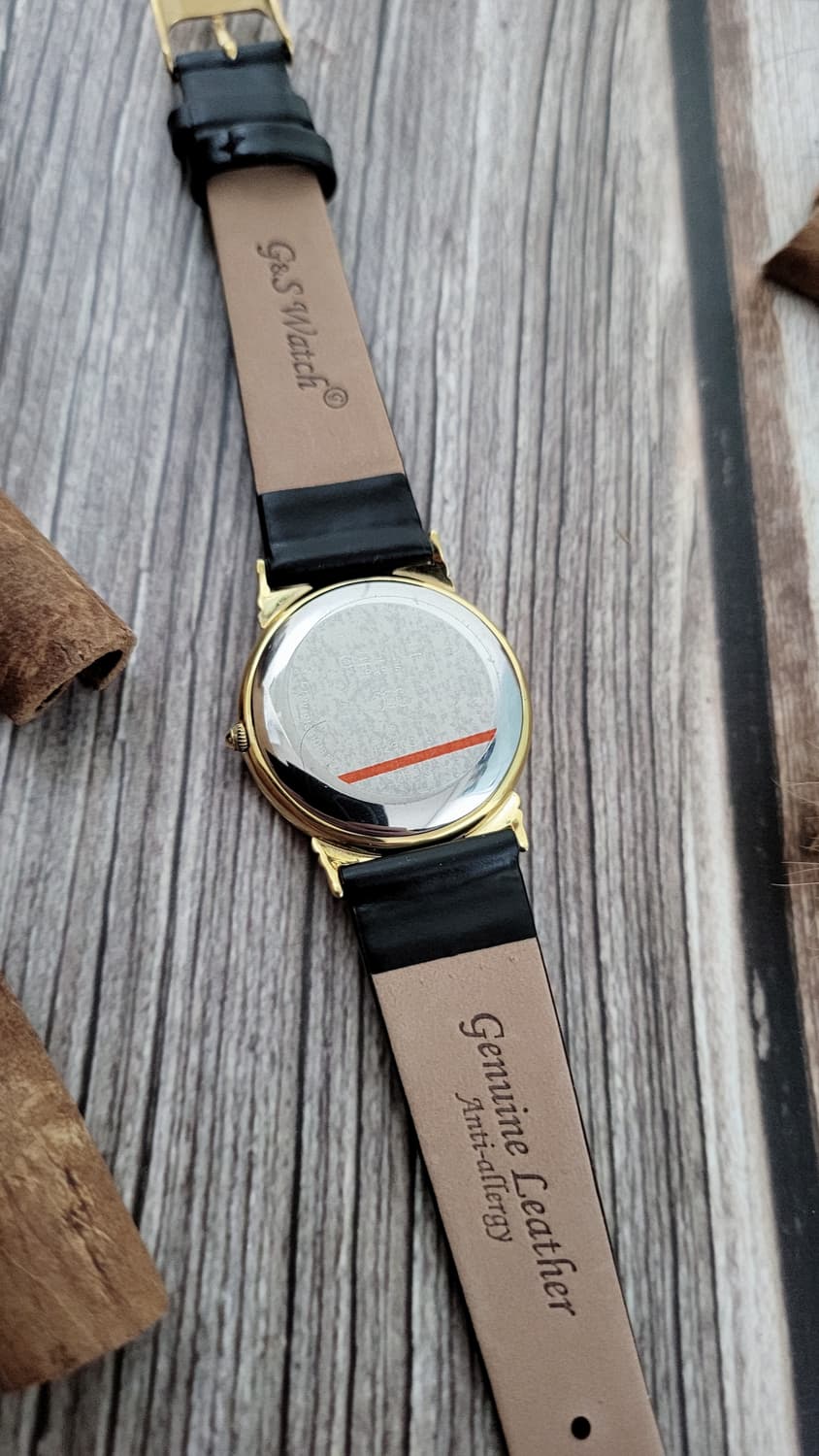 정품 셀린느 스몰 세컨즈 골드 남여공용 쿼츠시계 상품이미지8