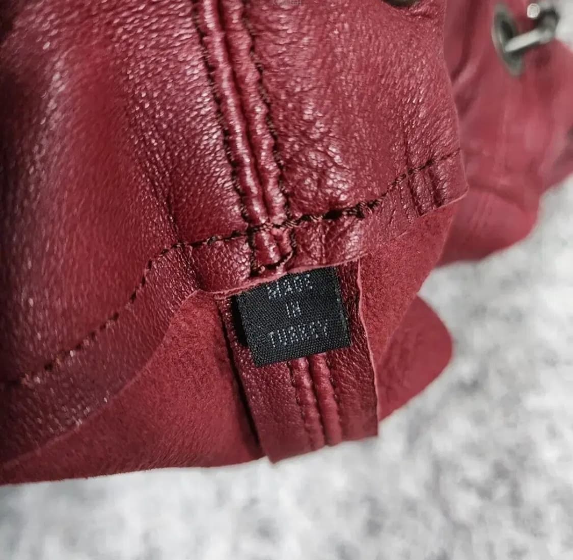 버버리 레더 숄더백 상품이미지10