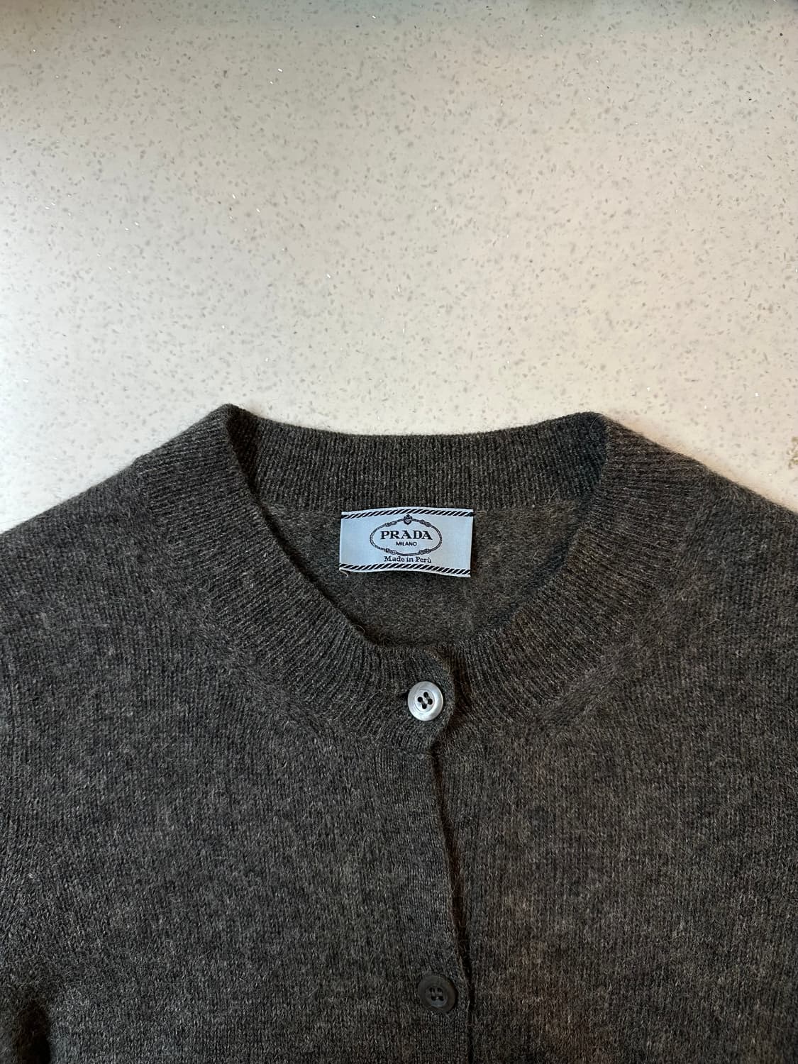 프라다 알파카 라운드넥 가디건 상품이미지1