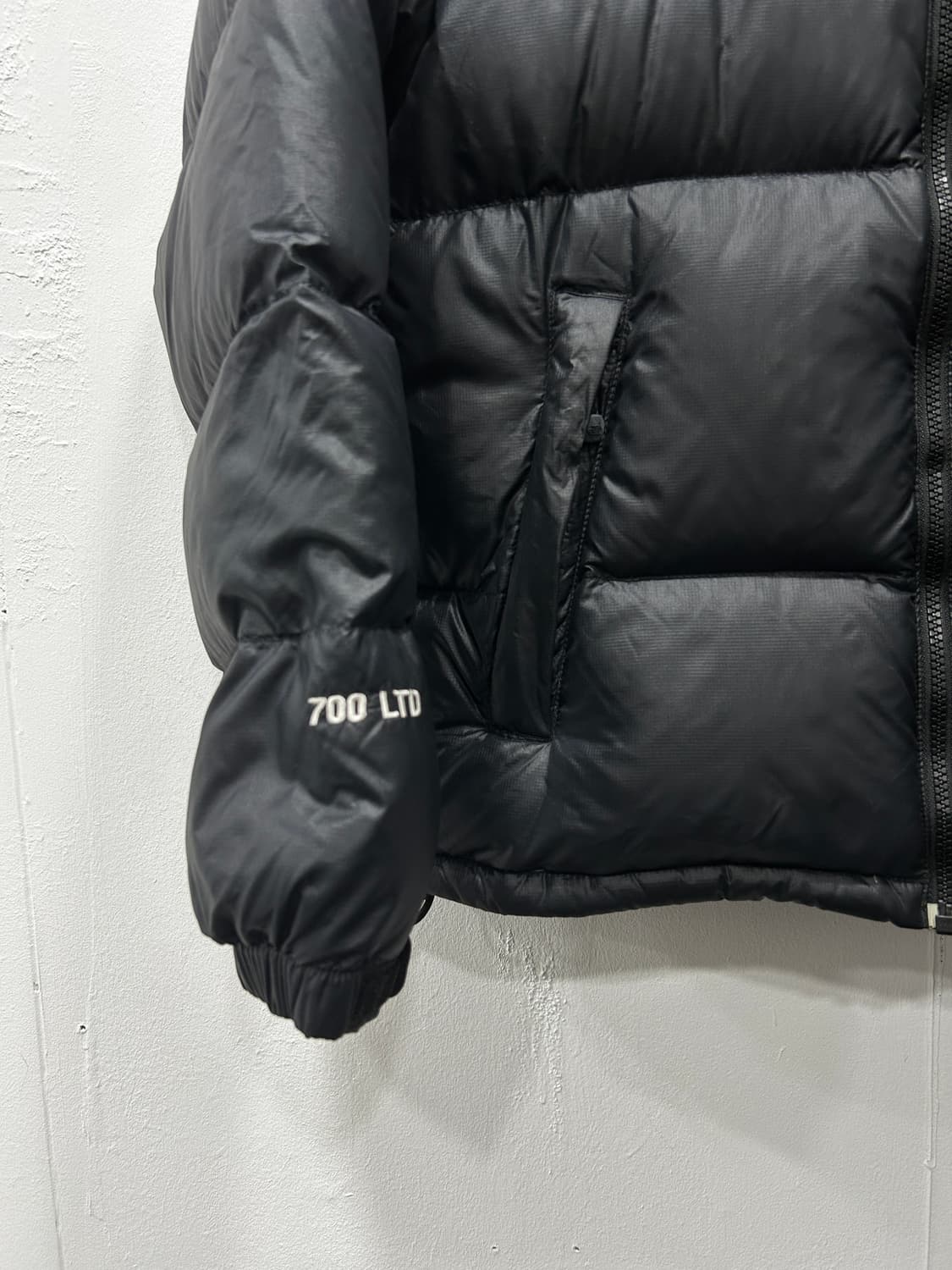 노스페이스 한정판 눕시 700LTD 구스다운 패딩 90 상품이미지4