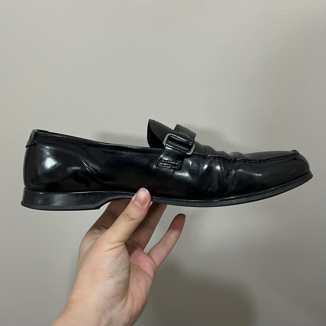 Prada Buckle Loafers 상품이미지2