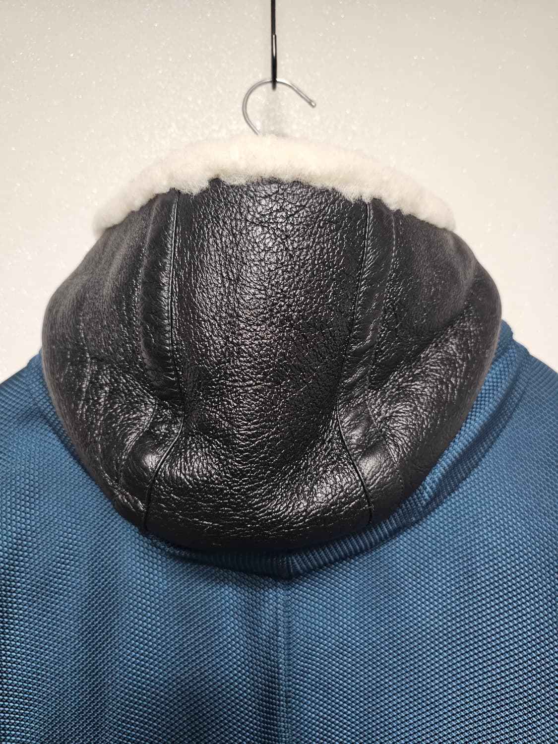 스톤아일랜드 모디파이드 파나마 6/3 HT 나일론 + 레더 다운 파카 상품이미지4