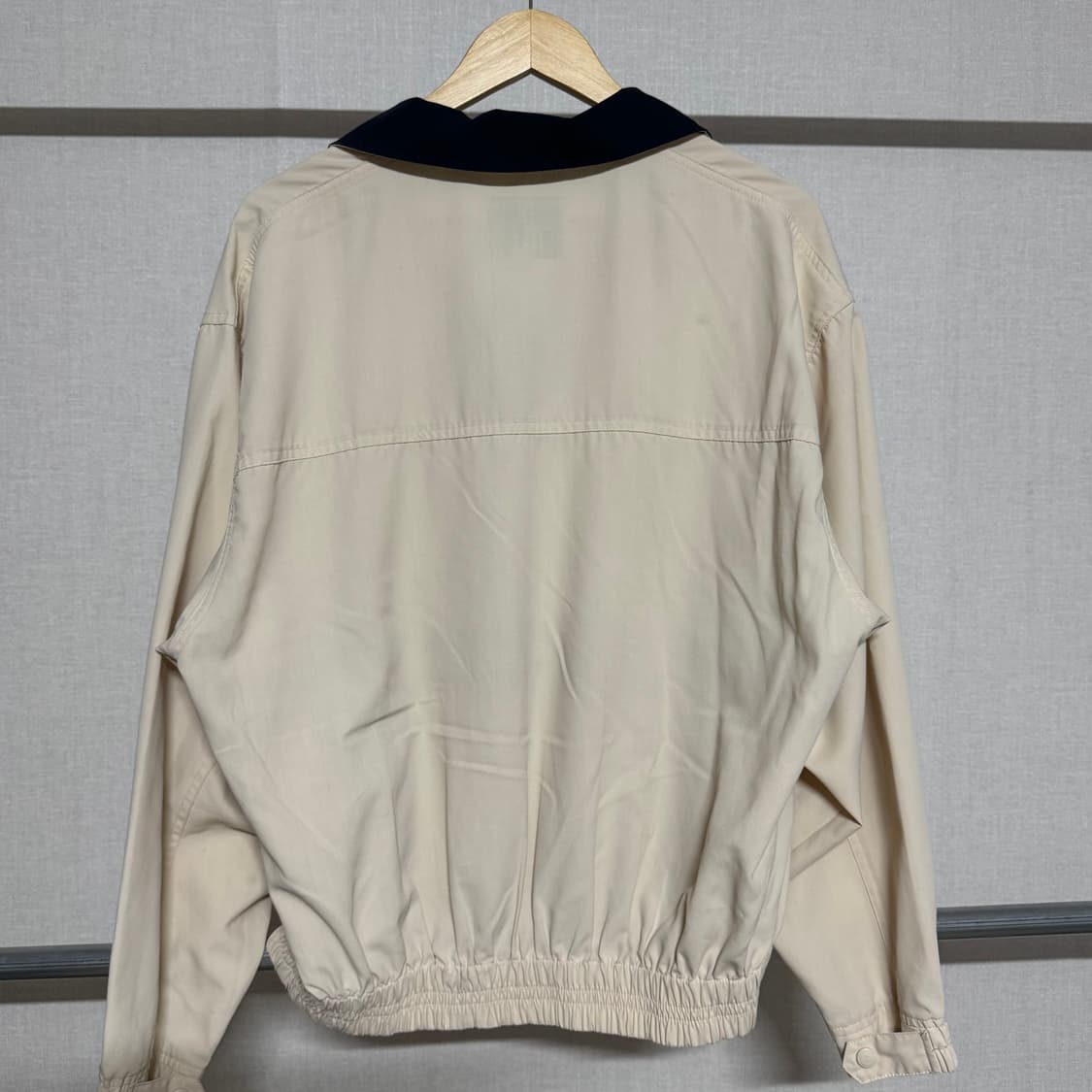 먼싱웨어 아이보리 배색 바람막이 100 상품이미지2