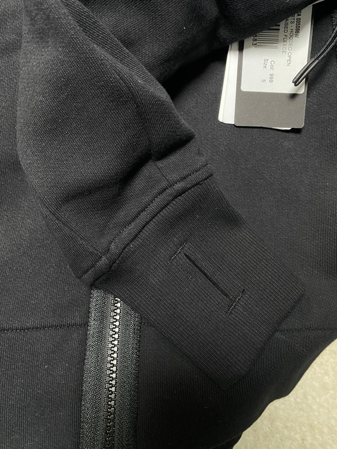 cp컴퍼니 블랙 후드집업 S 상품이미지4