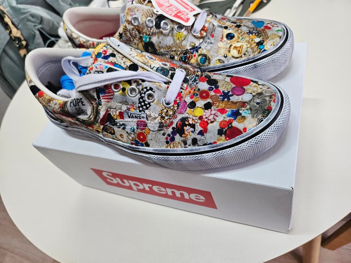 반스 x 슈프림 x 마이크 켈리 에라 화이트 260 상품이미지1