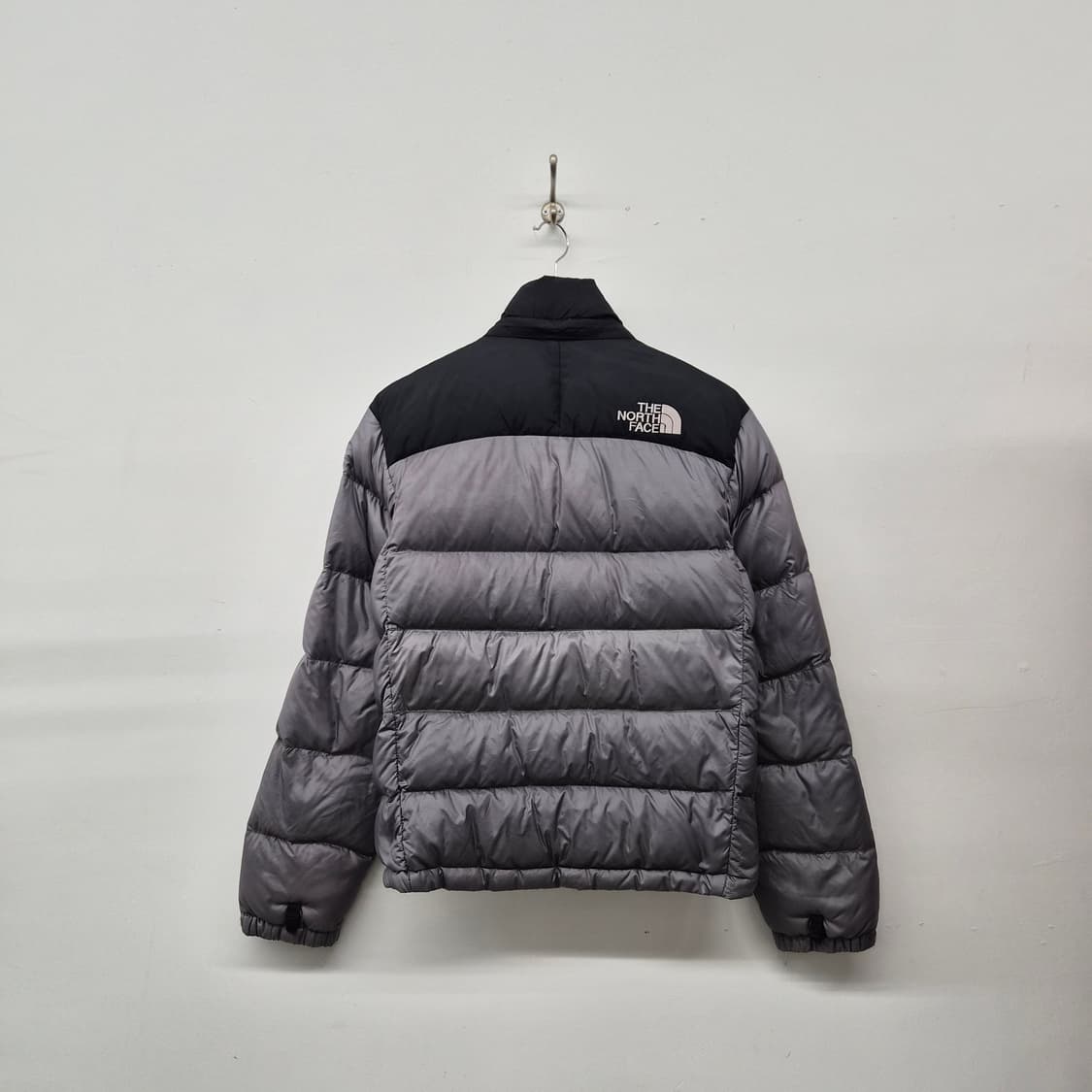 노스페이스 700 눕시 패딩 회색/블랙 남성 XS 상품이미지7