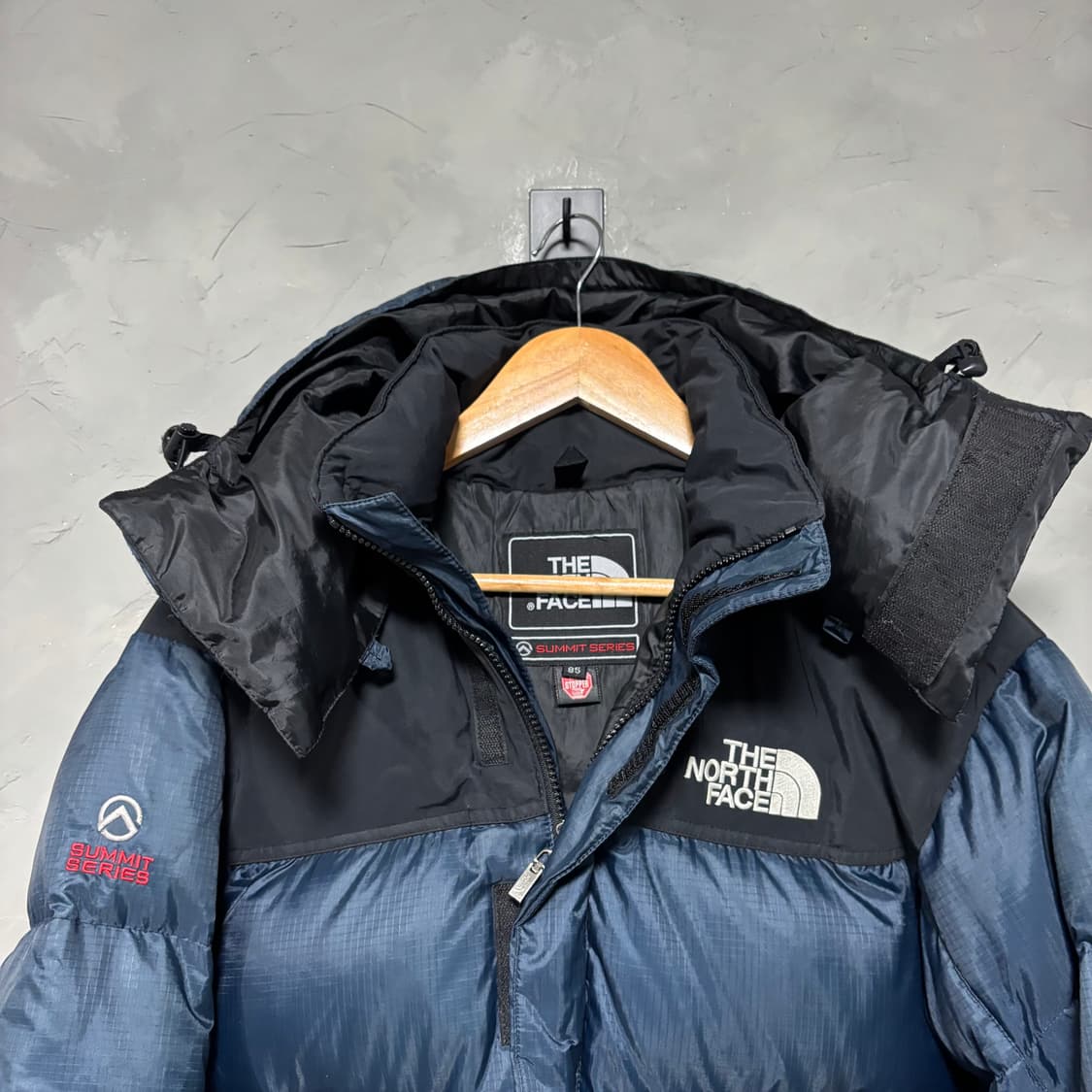 노스페이스 700 써밋 윈드스토퍼 구스다운 패딩 네이비 상품이미지2