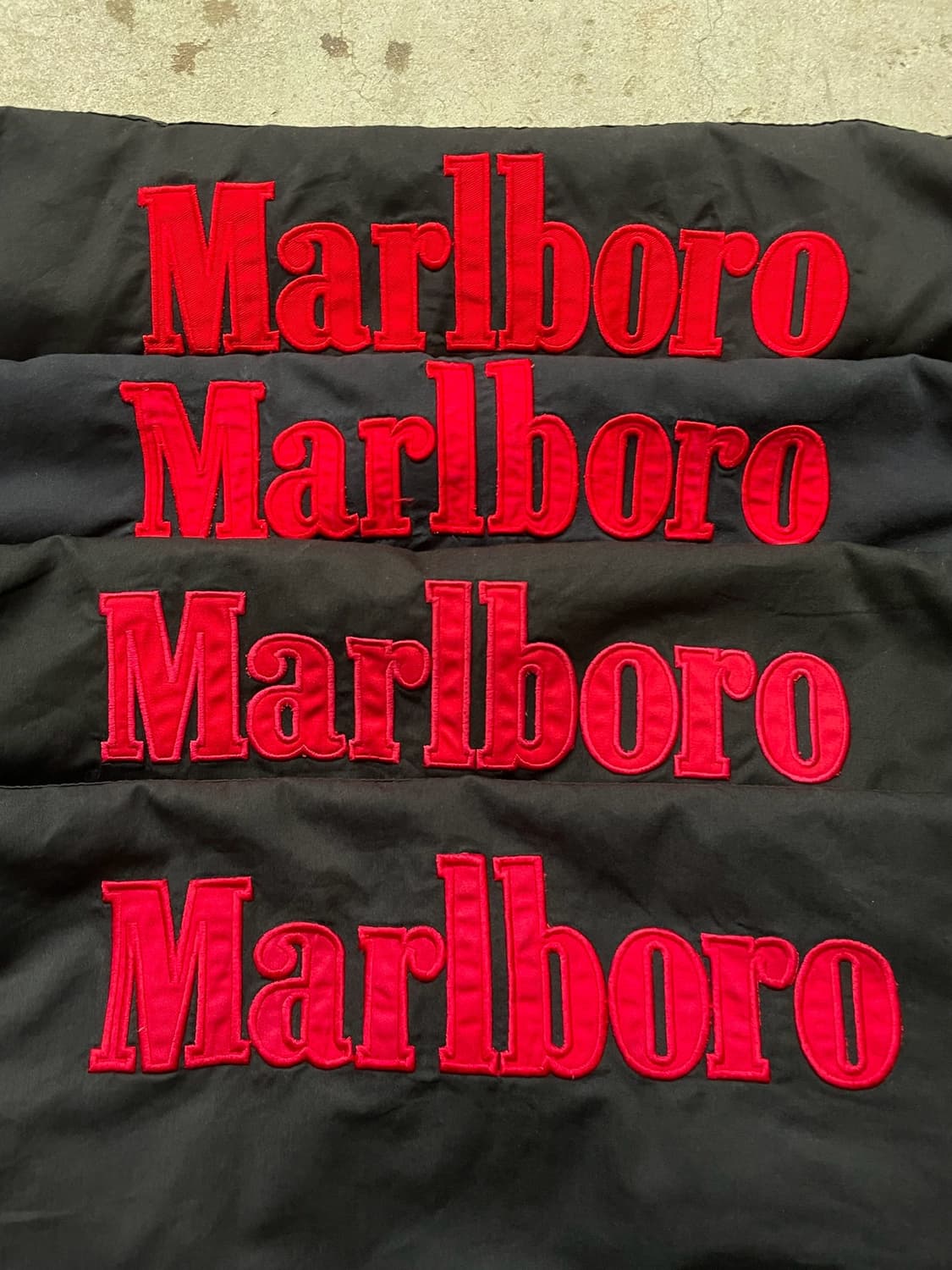 90s Marlboro Reversible Bomber Jacket 상품이미지4