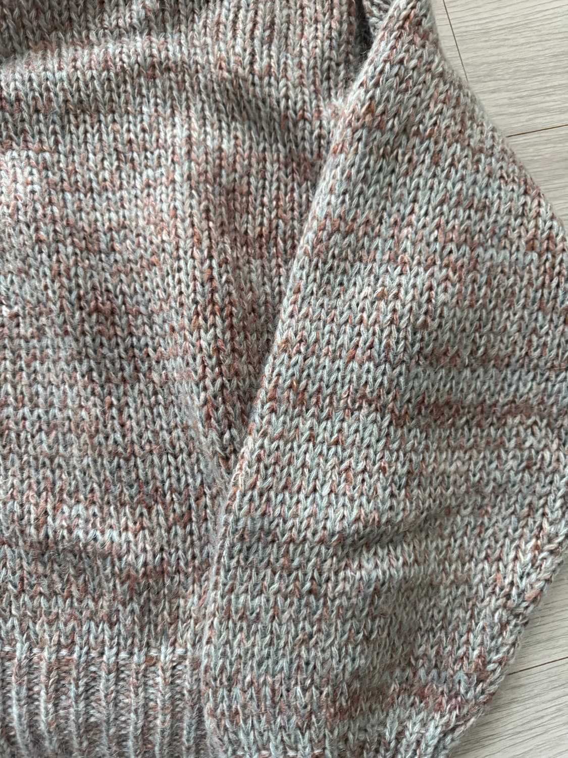 아모멘토 니트 상품이미지4