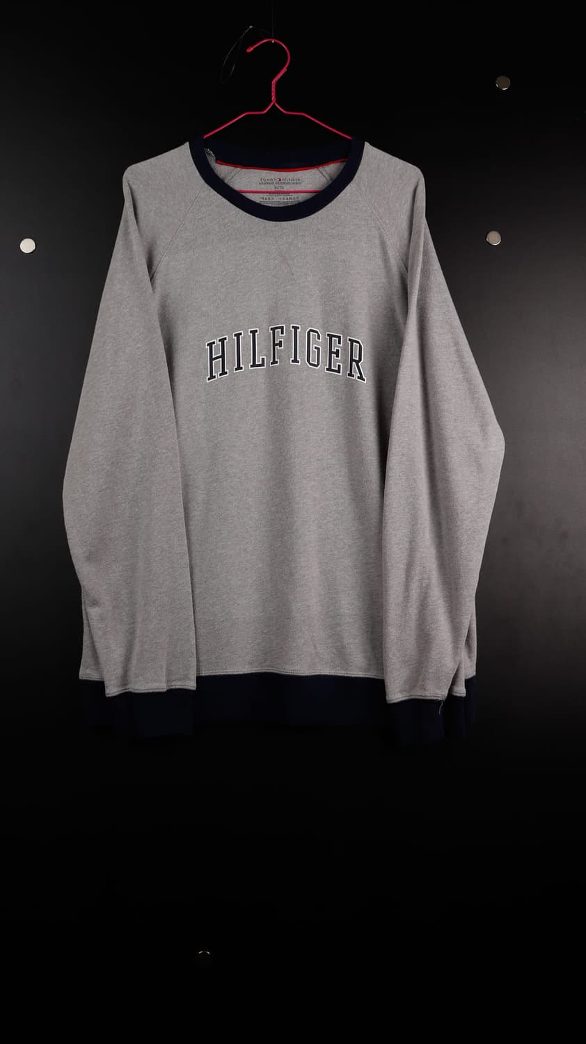 타미힐피거 스펠링 로고 맨투맨 상품이미지1