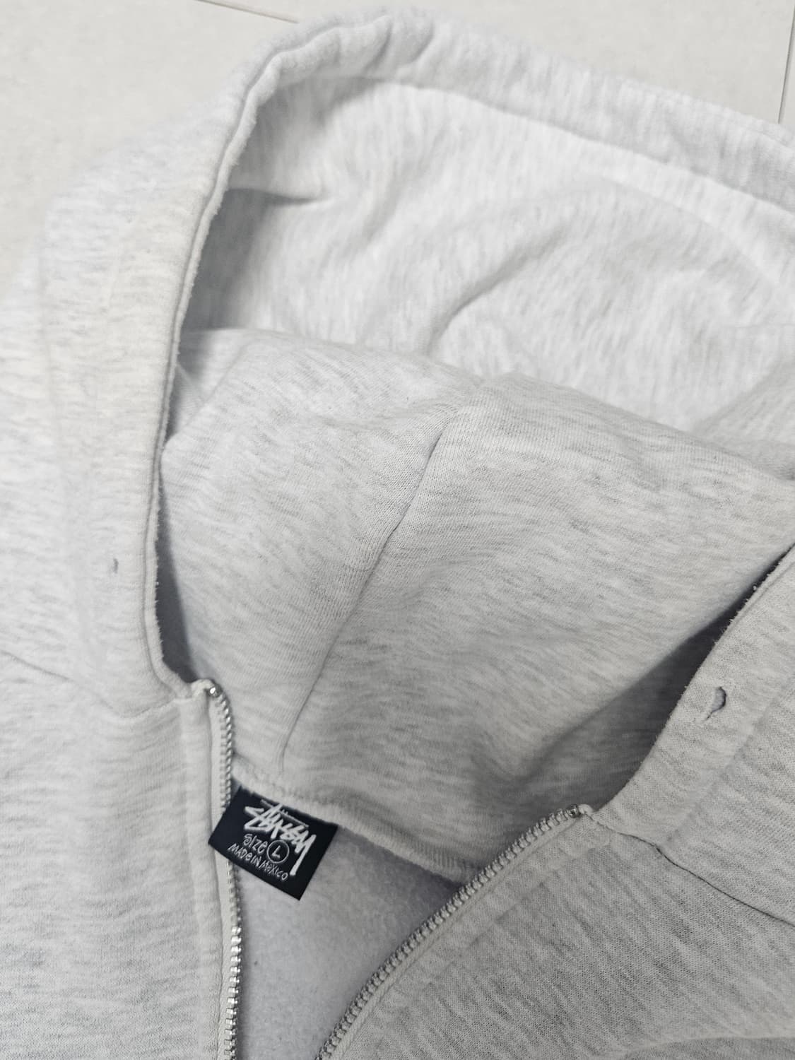 스투시 월드투어 후드 집업 상품이미지4