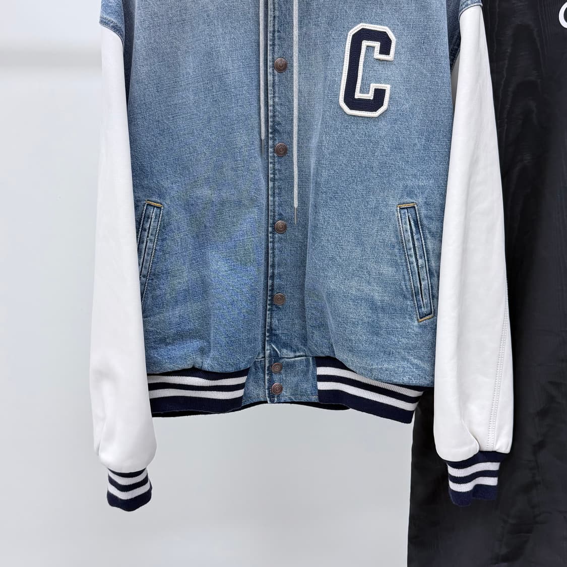 [S급/L] 24SS 셀린느 연청 데님 테디 후드 바시티 자켓 상품이미지3