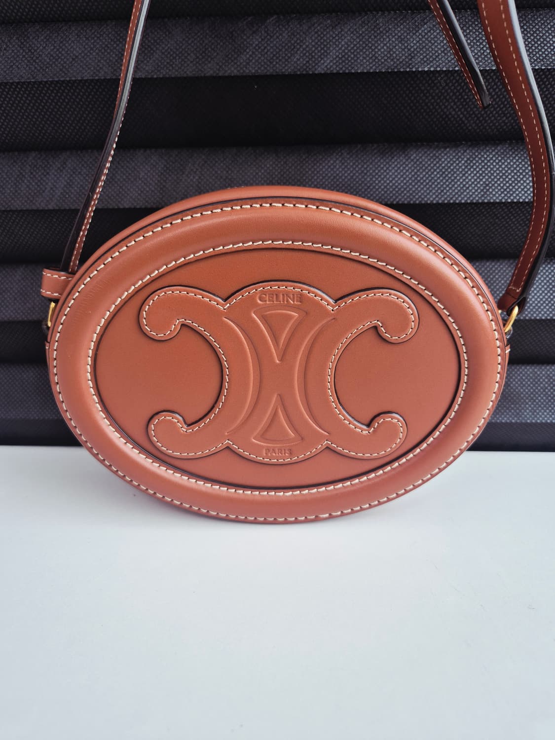 셀린느 트리오페 오벌펄스 탄 미니백 (상태 매우 좋음) 상품이미지2