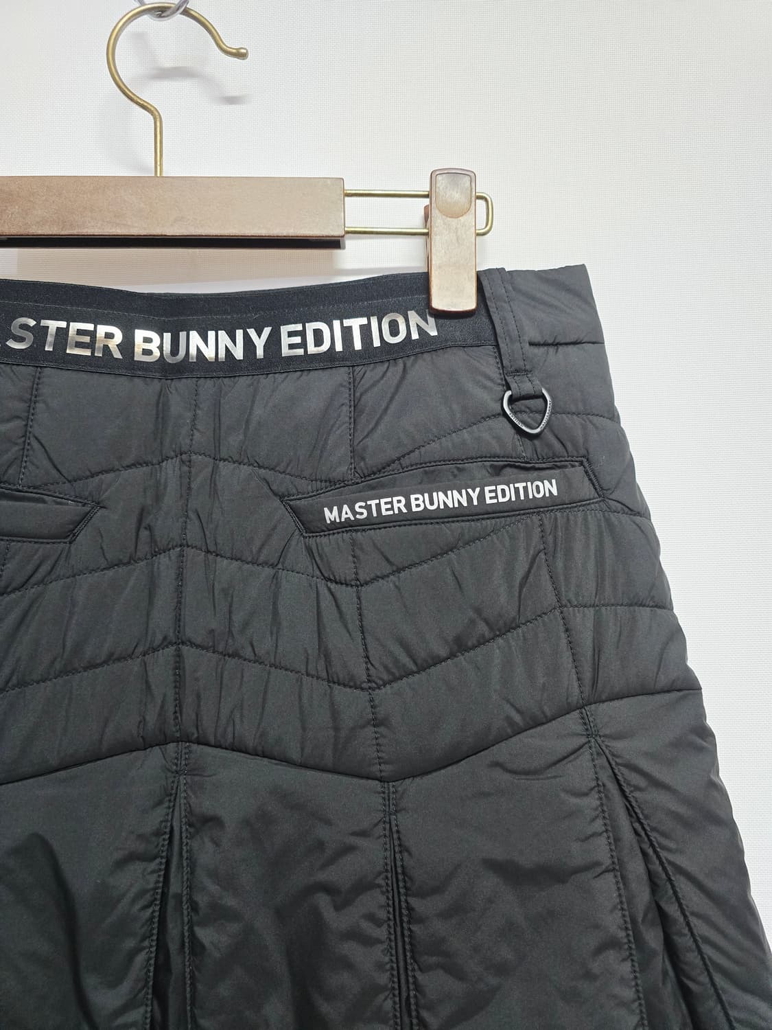 마스터바니에디션 퀼팅 플리츠 스커트 블랙 상품이미지6