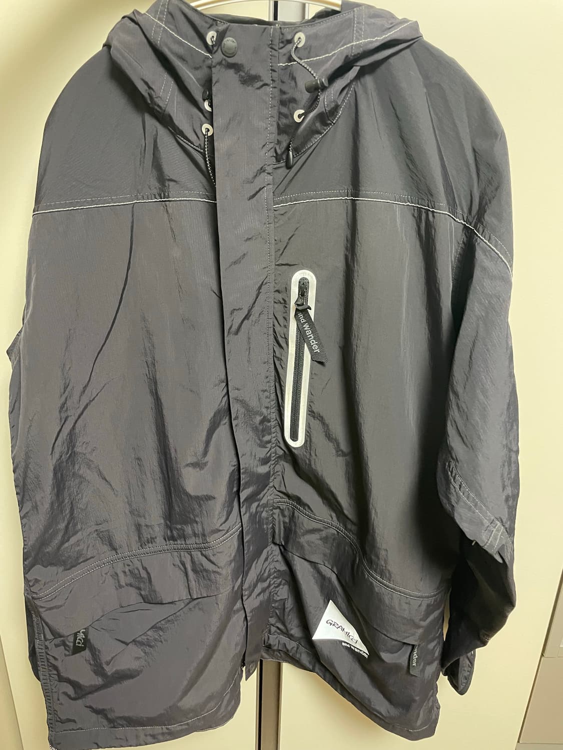 앤드원더 그라미치 콜라보 바람막이 상품이미지1