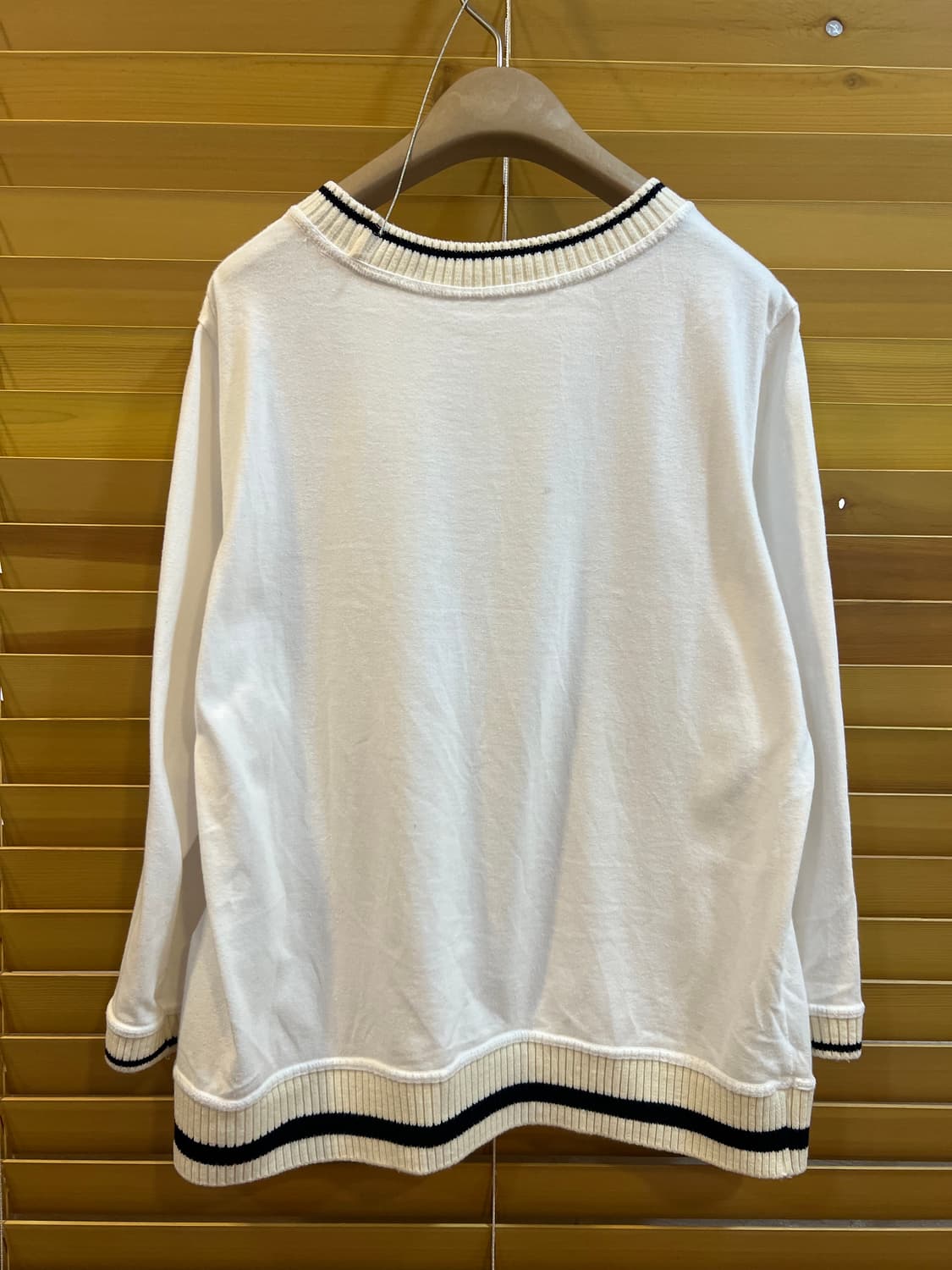 손정완 여성 아이보리 코튼라운드티셔츠  상품이미지3