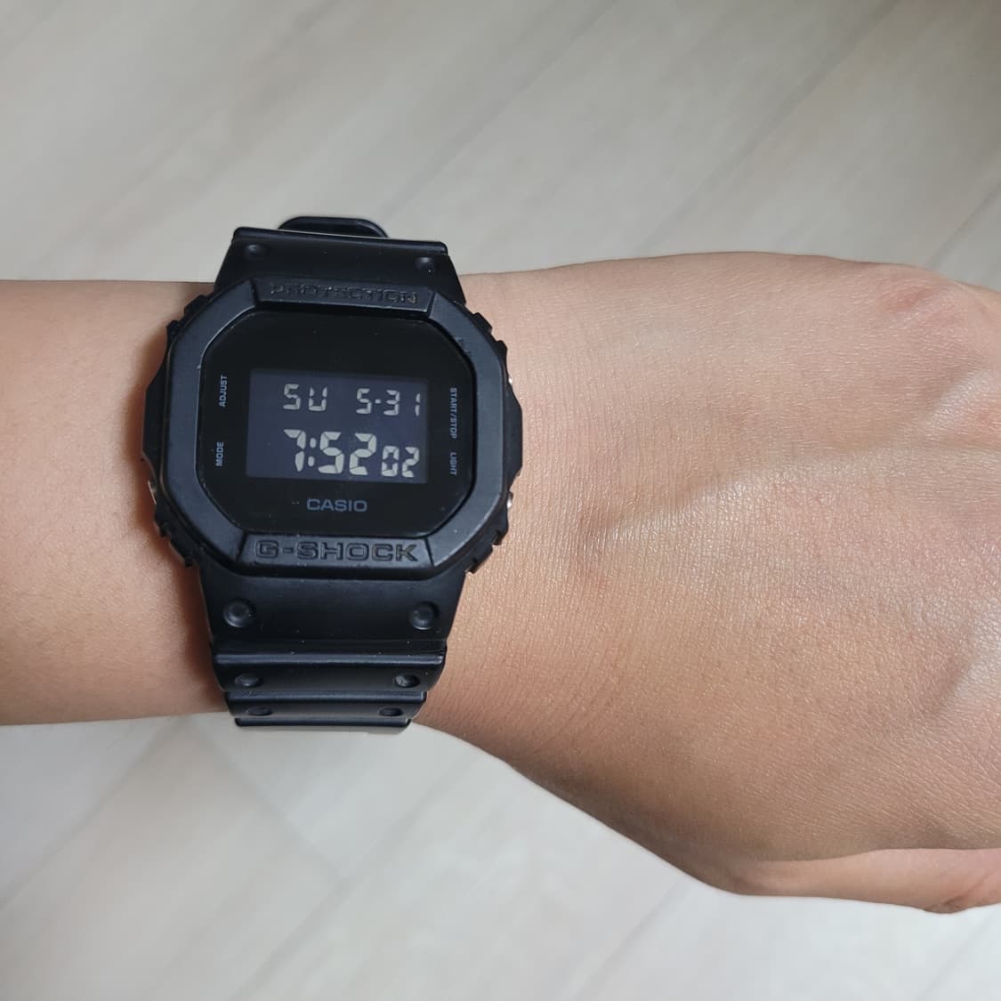 정품 카시오 지샥 G-SHOCK DW-5600BB 상품이미지10