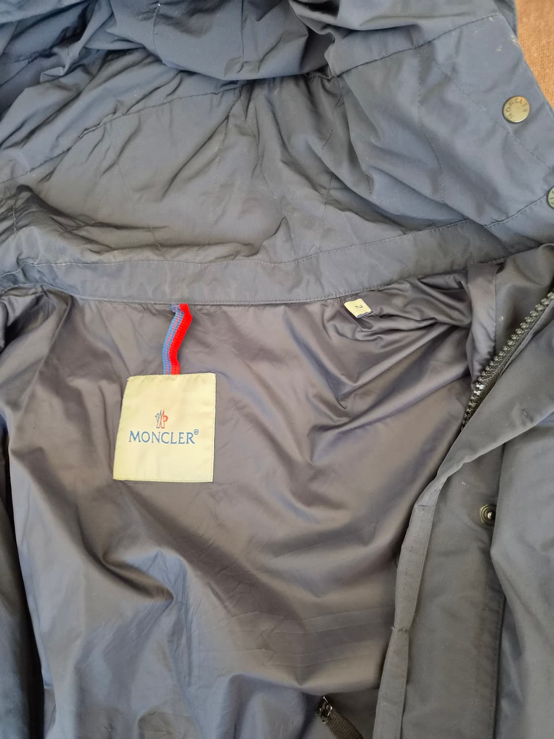 몽클레어 여성 네이비후드바람막이점퍼 2사이즈 상품이미지5