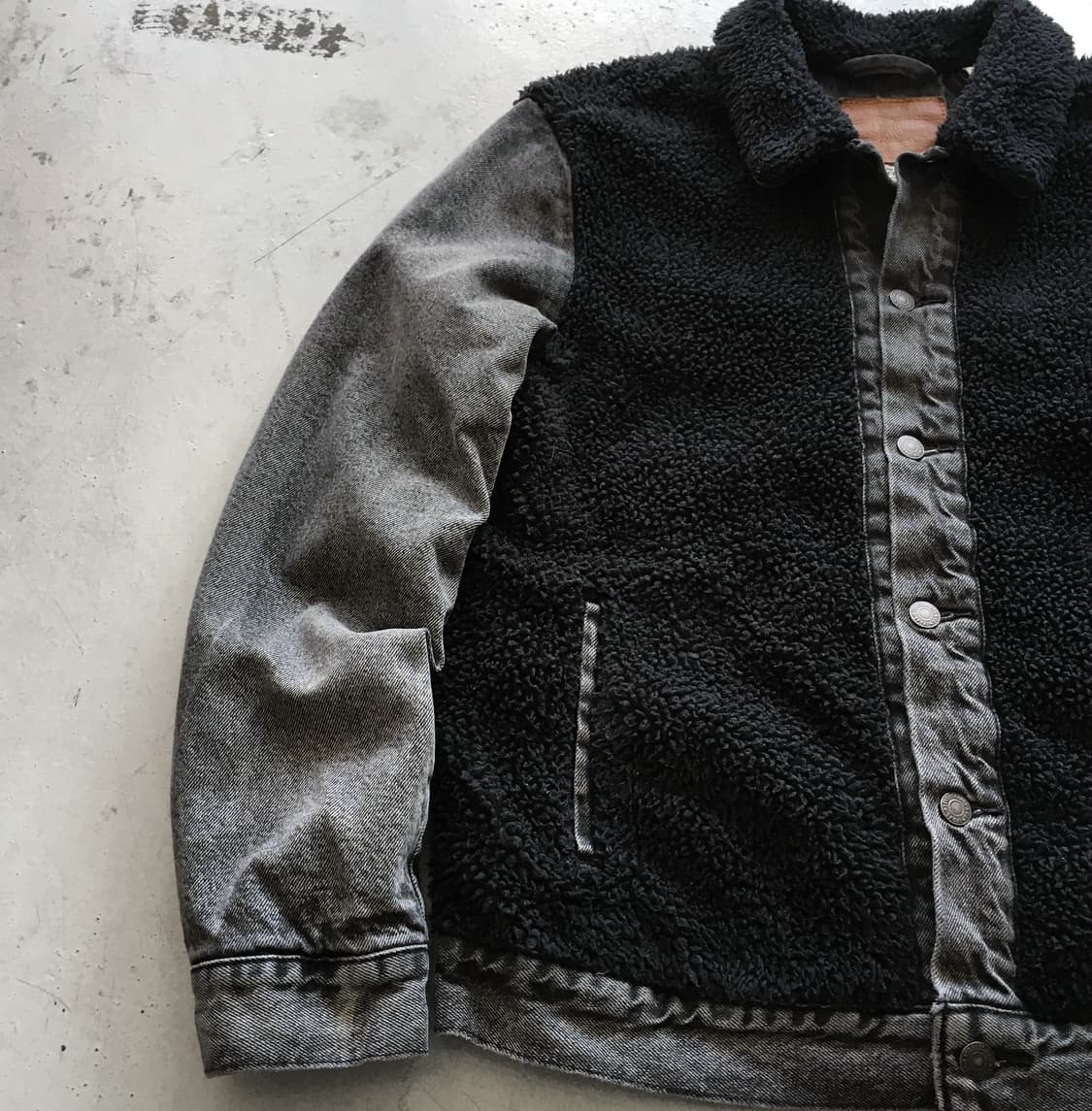 Levi’s Grizzly Sherpa Denim Jacket 상품이미지3