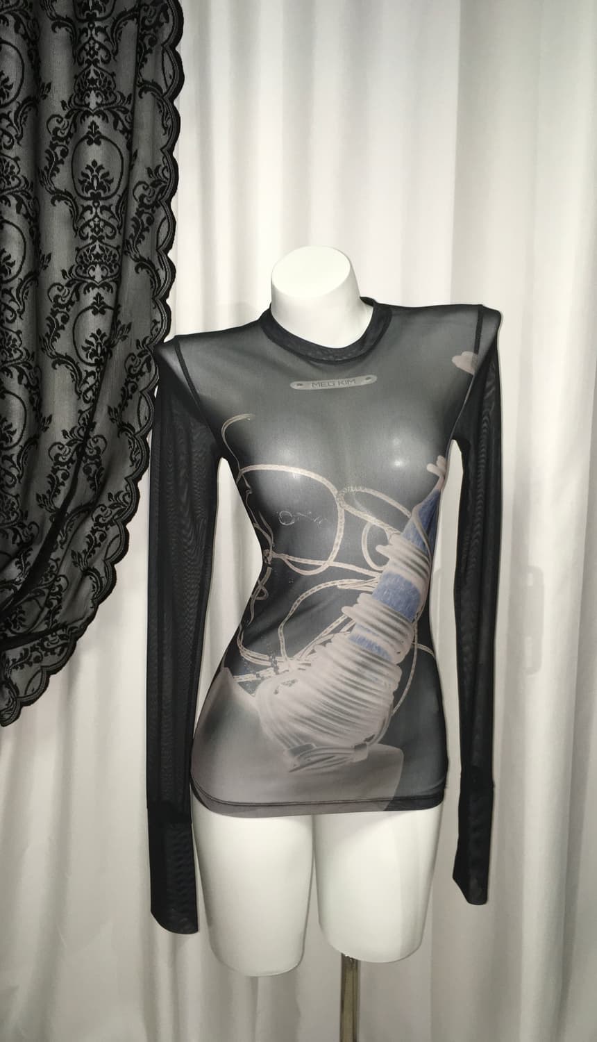 메그킴 메쉬 시스루 탑 블랙 상품이미지4