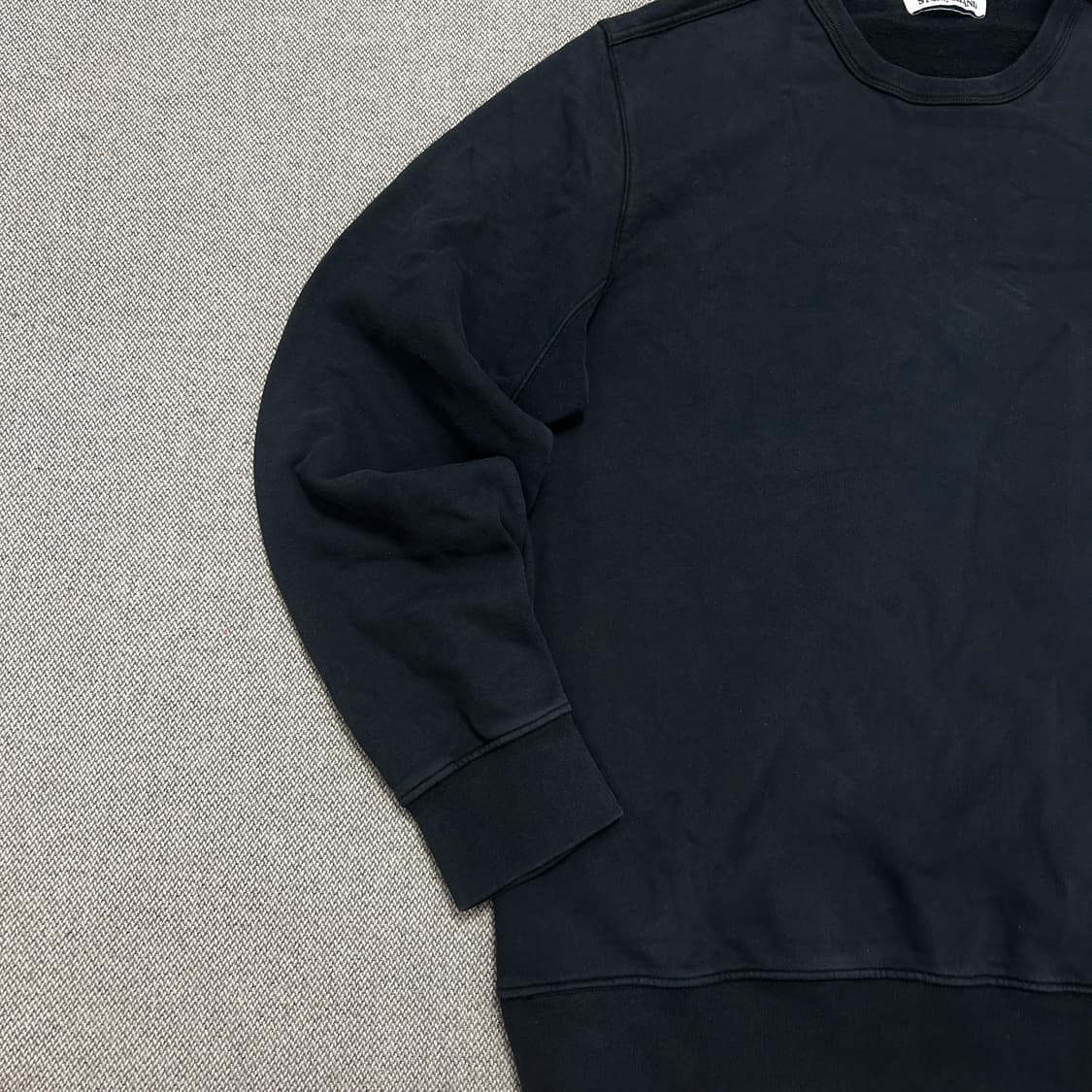 스톤아일랜드 블랙 와펜 맨투맨(2XL) 상품이미지2