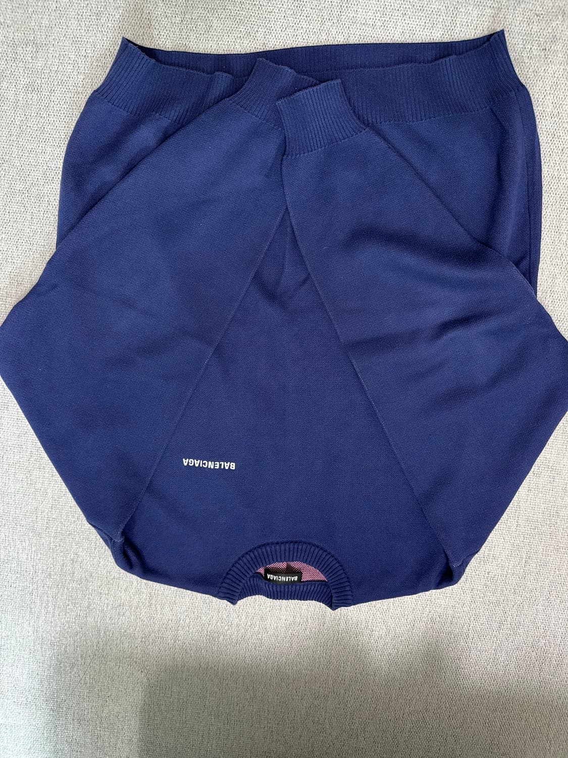 (새상품급!!) 22FW 발렌시아가 네이비 웨이브 로고 니트 L 상품이미지7