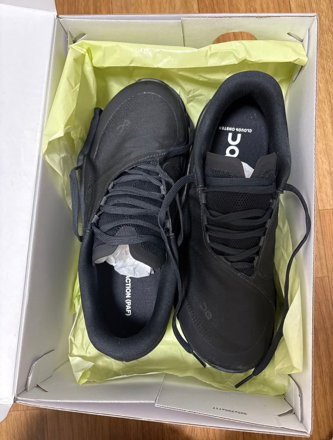 온러닝X포스트 블랙 250 상품이미지1