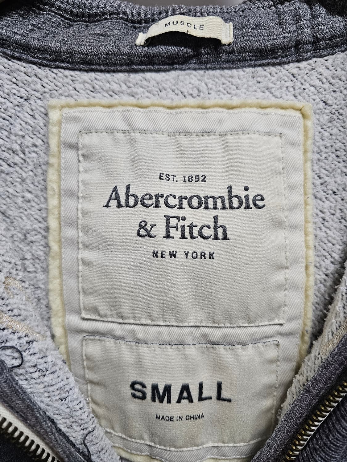 아베크롬비 후드집업 데미지 워싱 S 상품이미지3