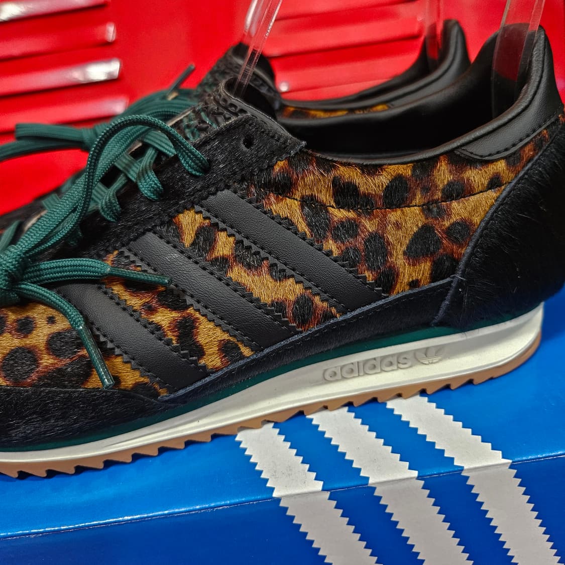 (새상품) 아디다스(Adidas) 레오파드 코어 오프화이트 240size 상품이미지4