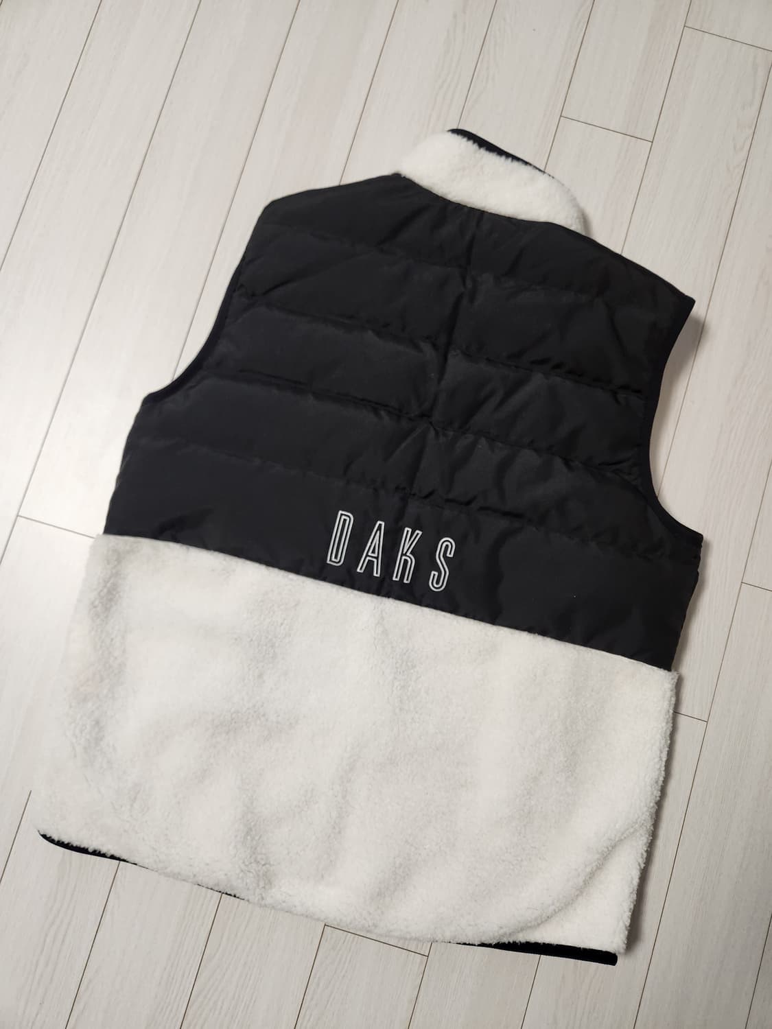 새상품급)닥스 골프 남성 블랙 구스다운 플리스 베스트 사이즈100(L)
 상품이미지6