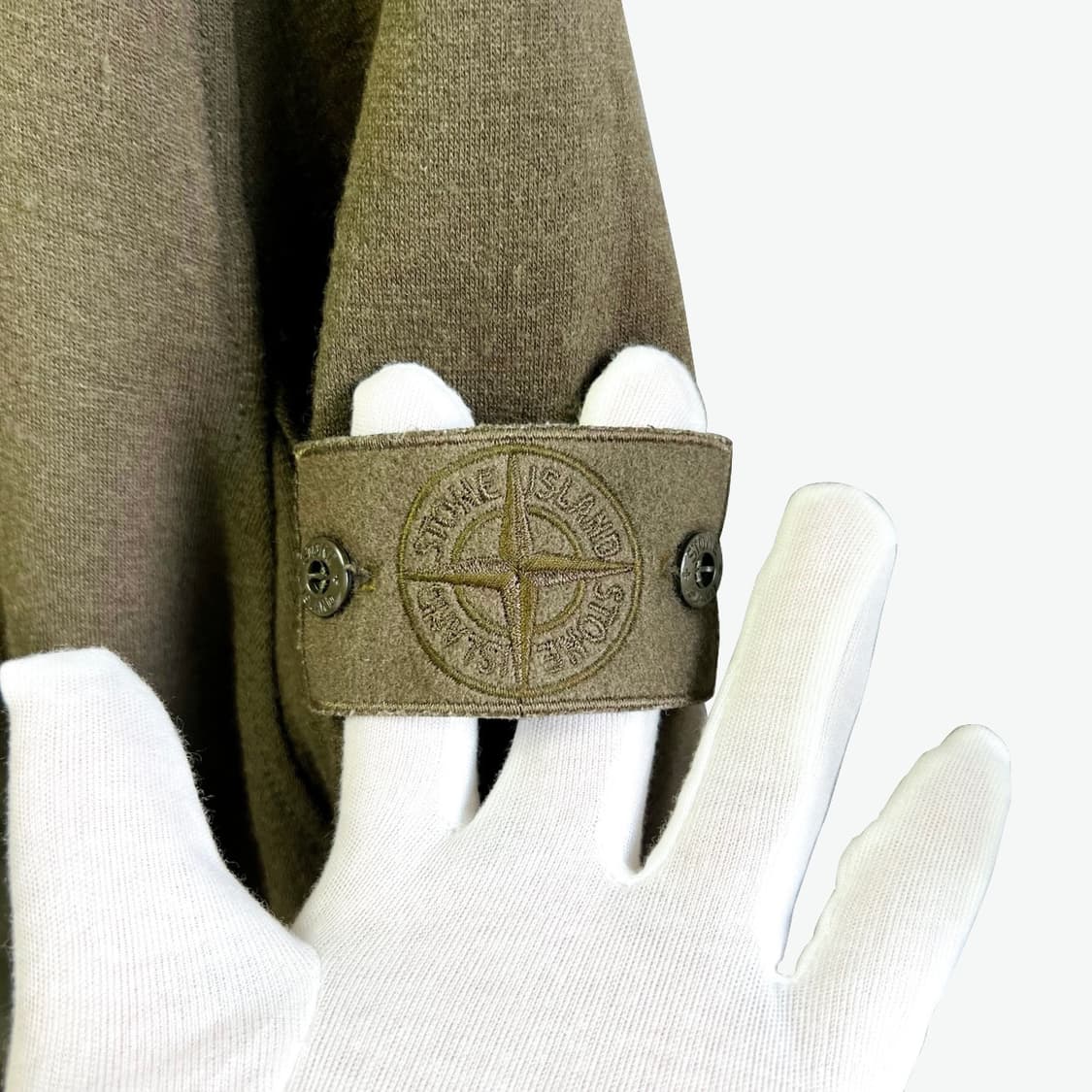 [L/매장판] 스톤아일랜드 고스트피스 카키 맨투맨 상품이미지4