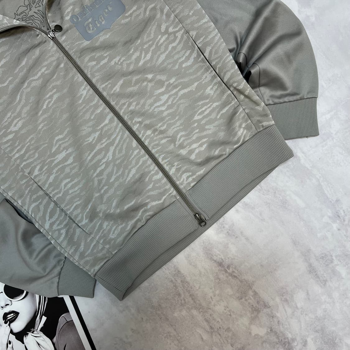 오니츠카타이거 타이거 패턴 자수 트랙탑  상품이미지4