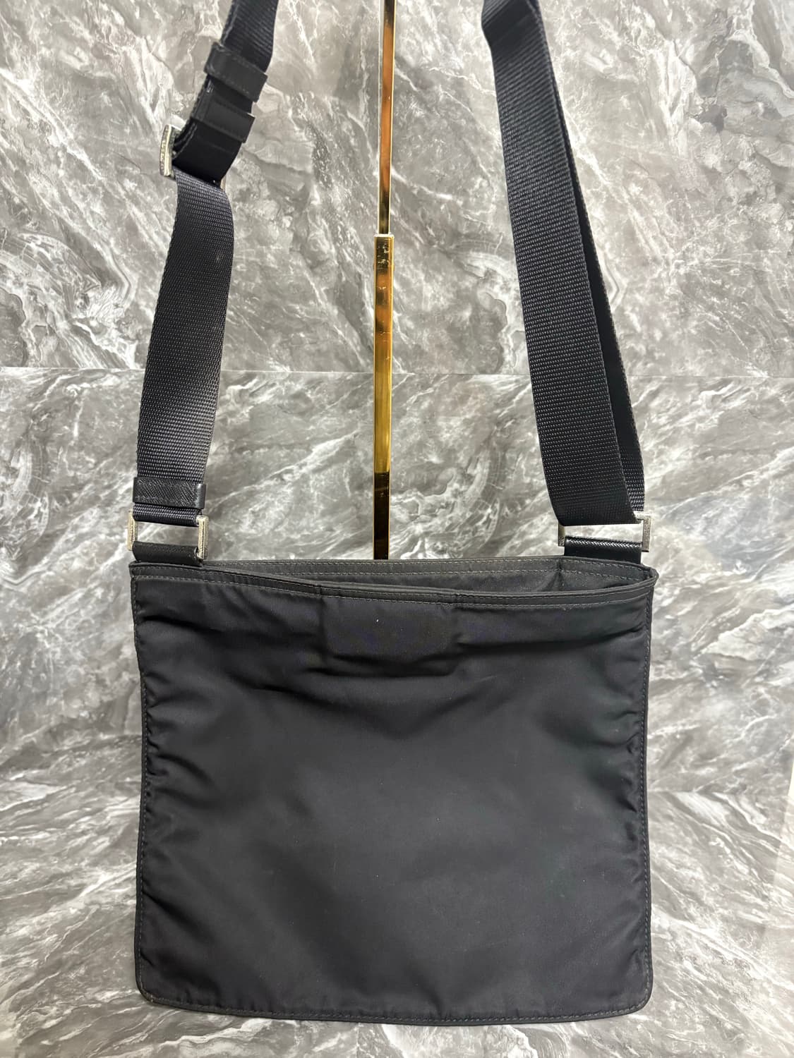 프라다 리나일론 트라이앵글 삼각로고 크로스 메신저백 상품이미지2