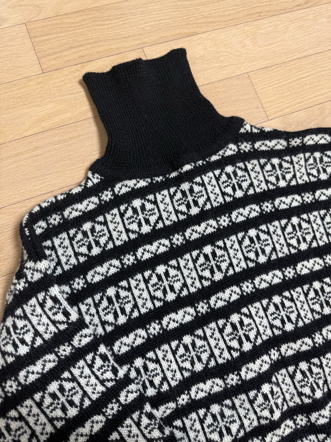 맥그리거 눈꽃 울 니트 상품이미지1