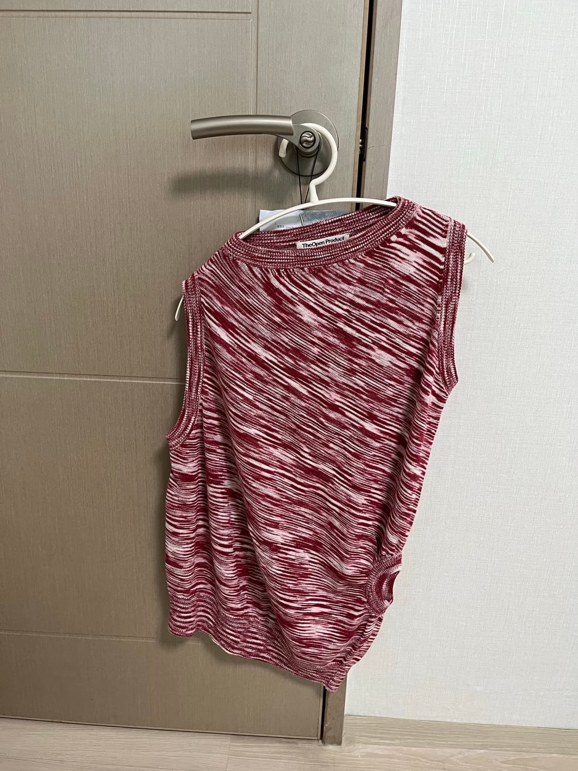 더오픈프로덕트 슬리브리스 니트 상품이미지1