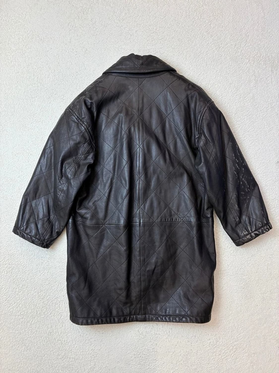 버버리 90's 숄카라 양가죽 퀼팅 루즈핏 코트 PN6107 상품이미지6