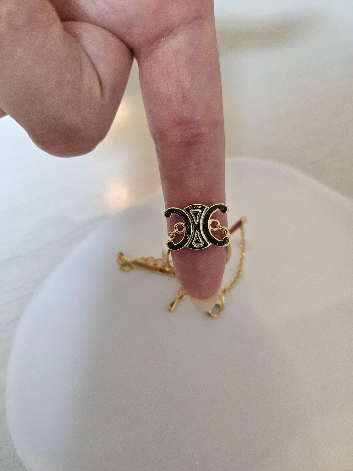 셀린느 업사이클링 뱅글형 팔찌 상품이미지4