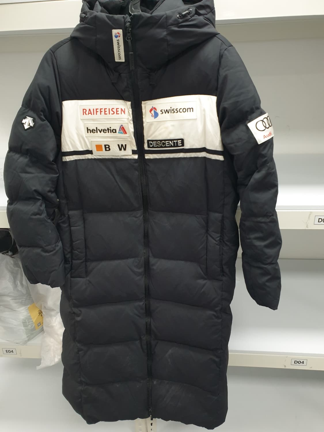 데상트 정품 스위스아우디 스키패딩 오리털 롱패딩 사이즈 90 상품이미지1