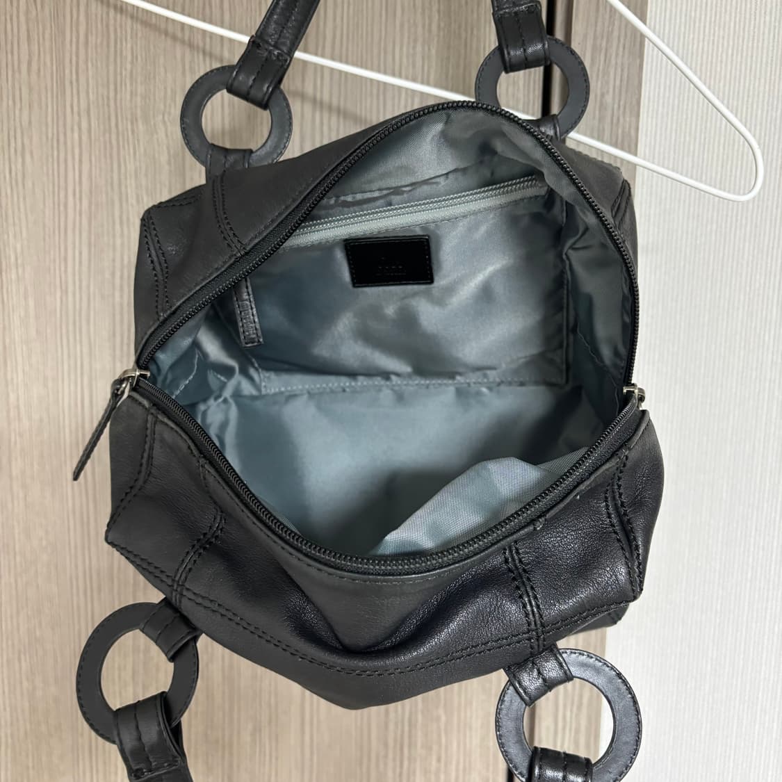 이세이미야케 레더 토트백 상품이미지6